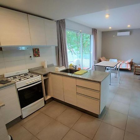 Brigh Apartment With Garage Strategic Location ゴドイ・クルス エクステリア 写真