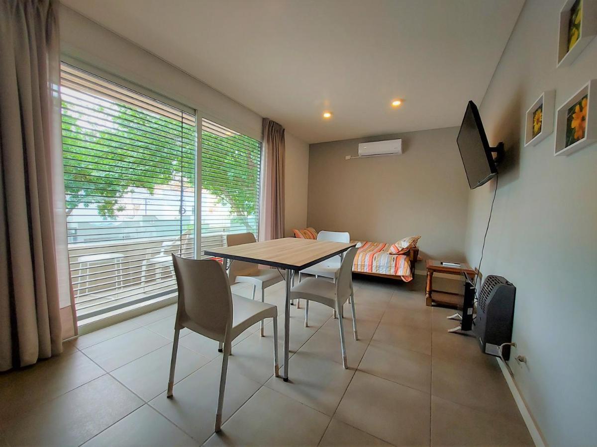 Brigh Apartment With Garage Strategic Location ゴドイ・クルス エクステリア 写真