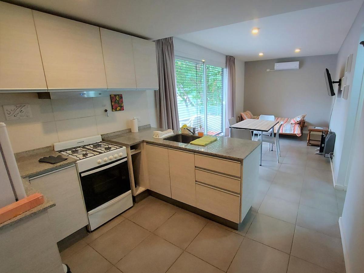 Brigh Apartment With Garage Strategic Location ゴドイ・クルス エクステリア 写真